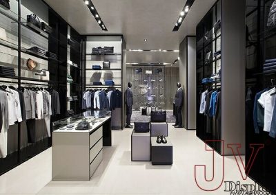 دکوراسیون مغازه کوچک لباس